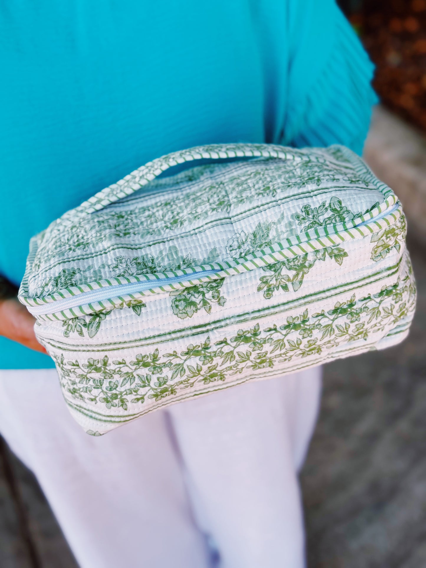 The Willow Cosmetic Set-Square