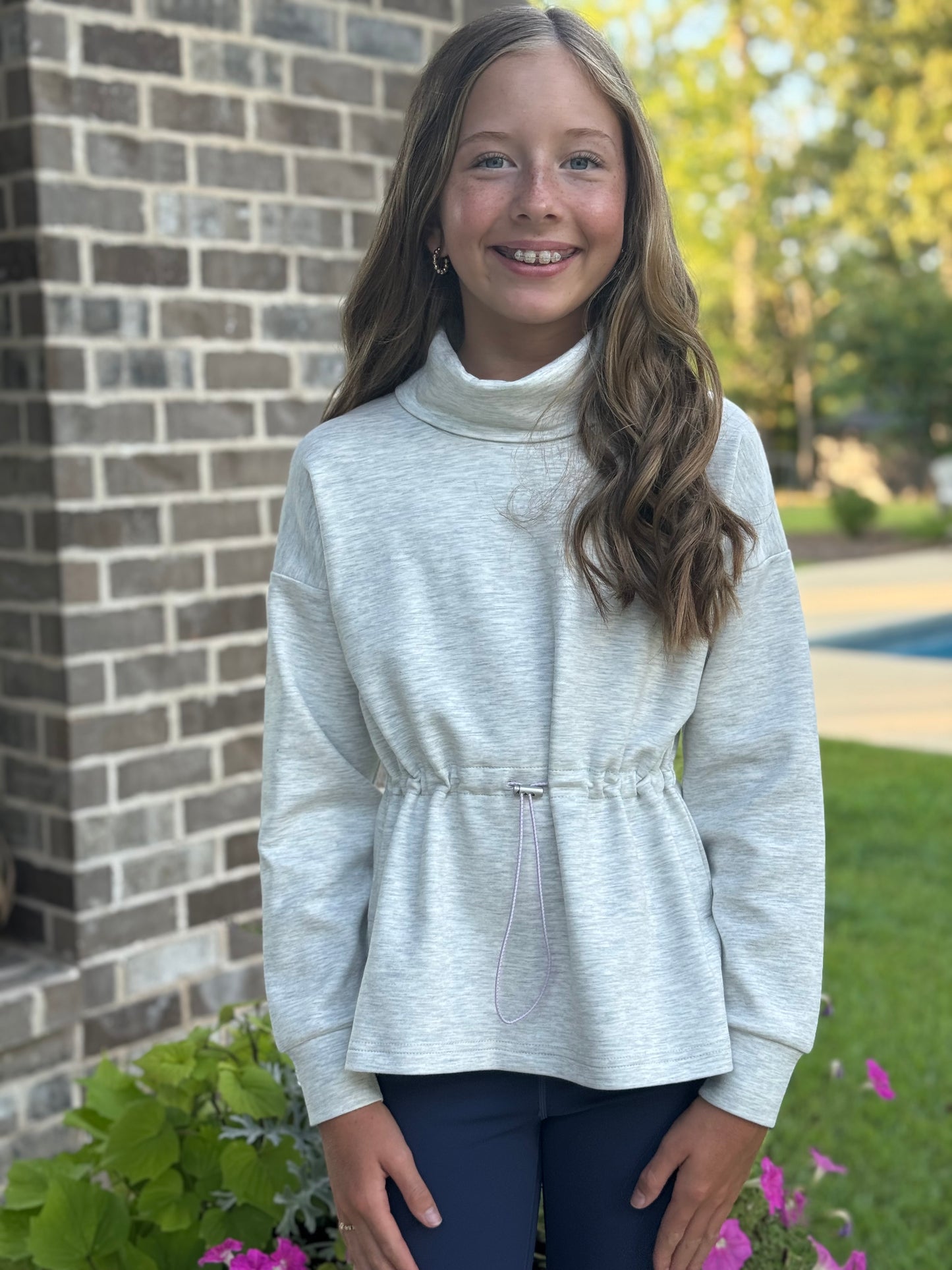 The Nell Pullover in Grey-Tween