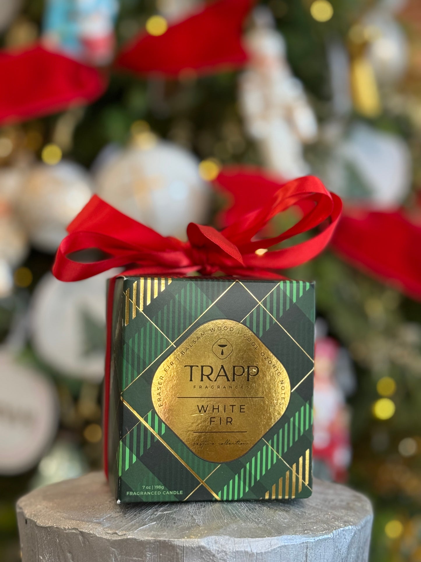 Trapp White Fir Large
Poured Candle