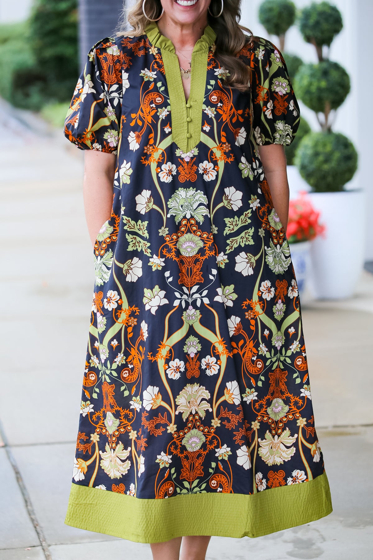 The Autumn in Bloom Dress in Black