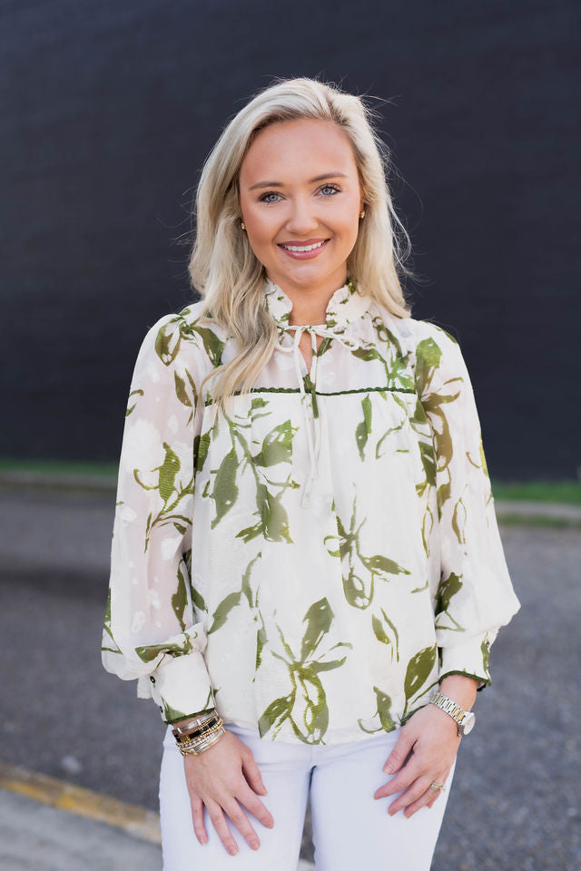 Contrast Scallop Trim Blouse in Ivory