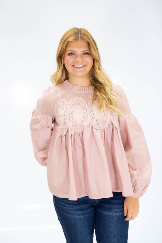 The Magnolia Lace Blouse in Mauve
