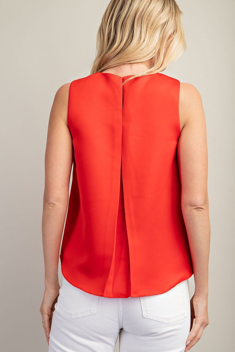 The The Daphne Top in Red